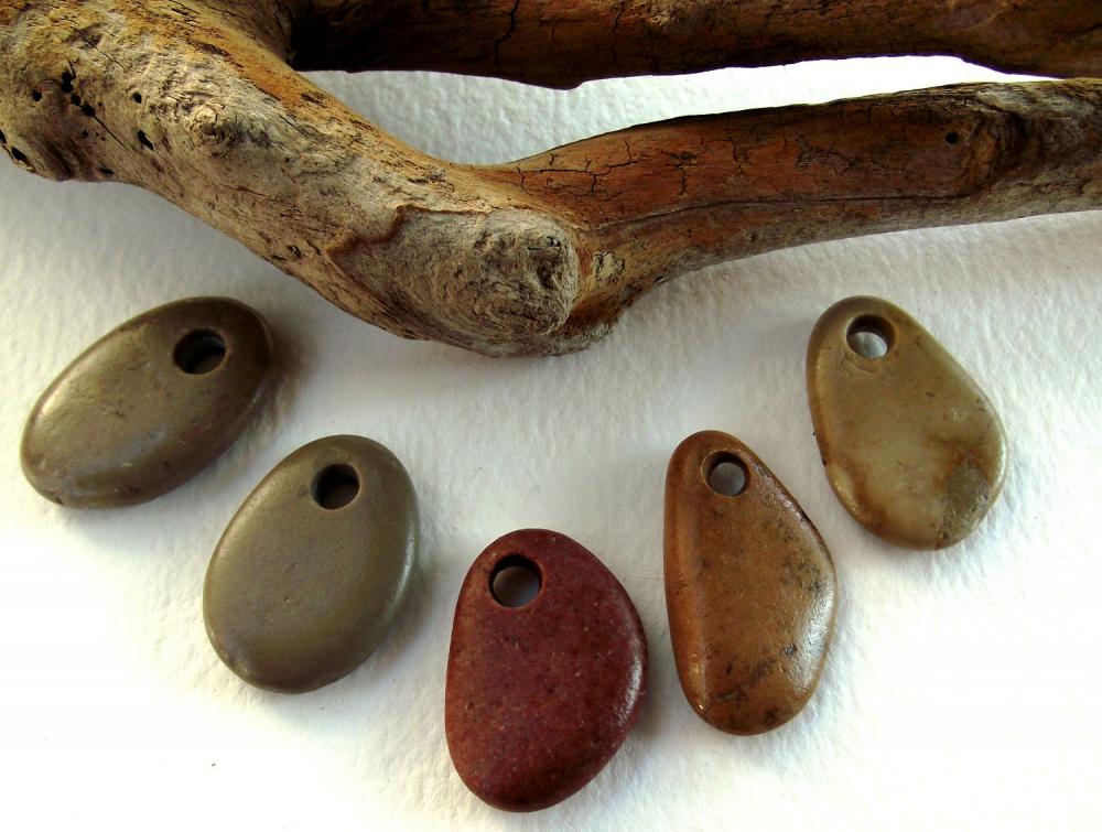 Top Drilled Bead Pebbles. Brown Spanish Drilled Beach Rocks. 5 Natural And Smooth Beads By Ocean Gifts.