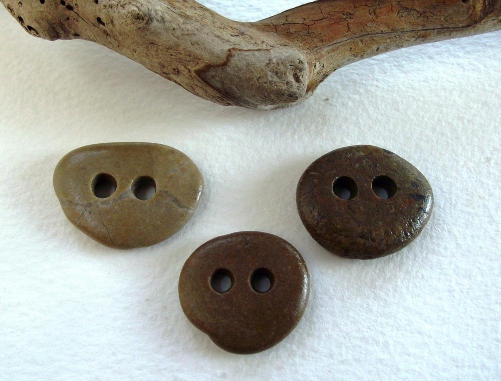 Stone Buttons.natural Smooth River Sea Pebbles From Spain By Oceangifts